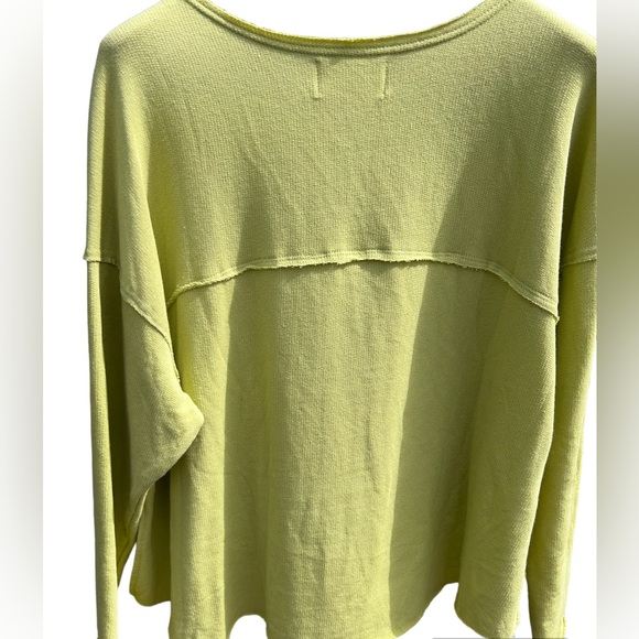 *NWOT* BUCKETLIST Distressed Pullover Sweatshirt - Picture 5 of 6